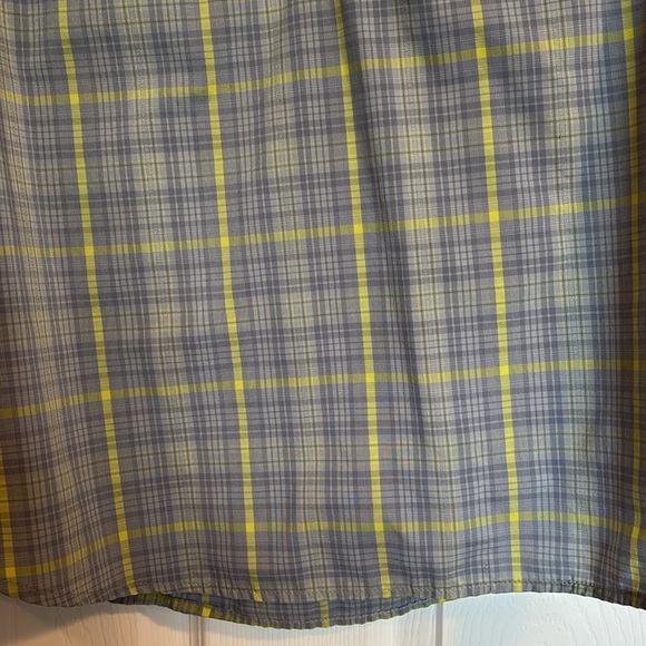 Cabela's women’s gray quarter button down shirt size large - Picture 4 of 9